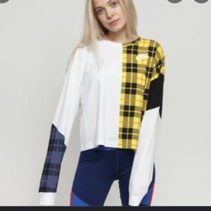 Nike Plaid Long Sleeve Top Women's M